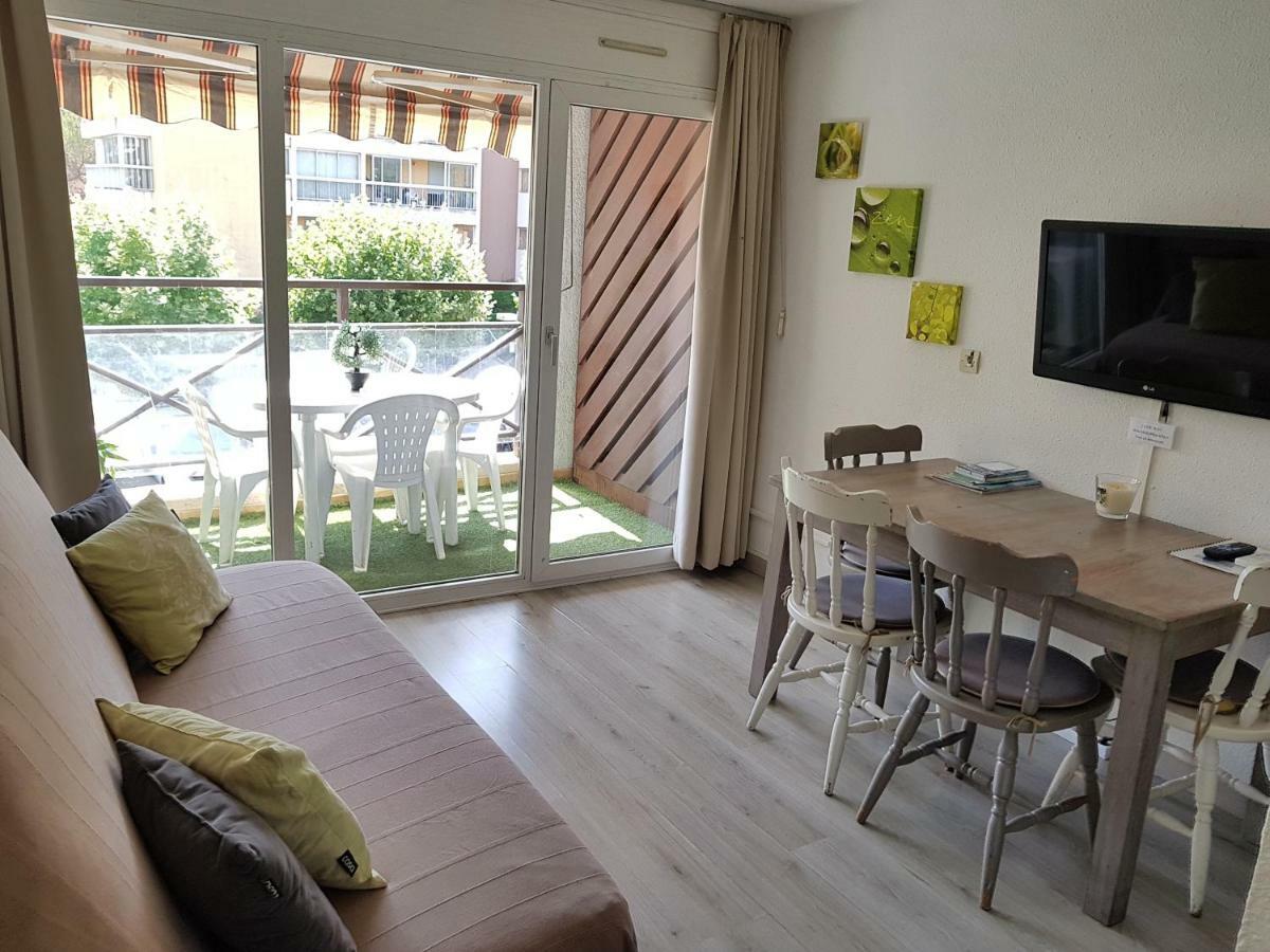 Les Coralines Apartment Сен Максим Екстериор снимка