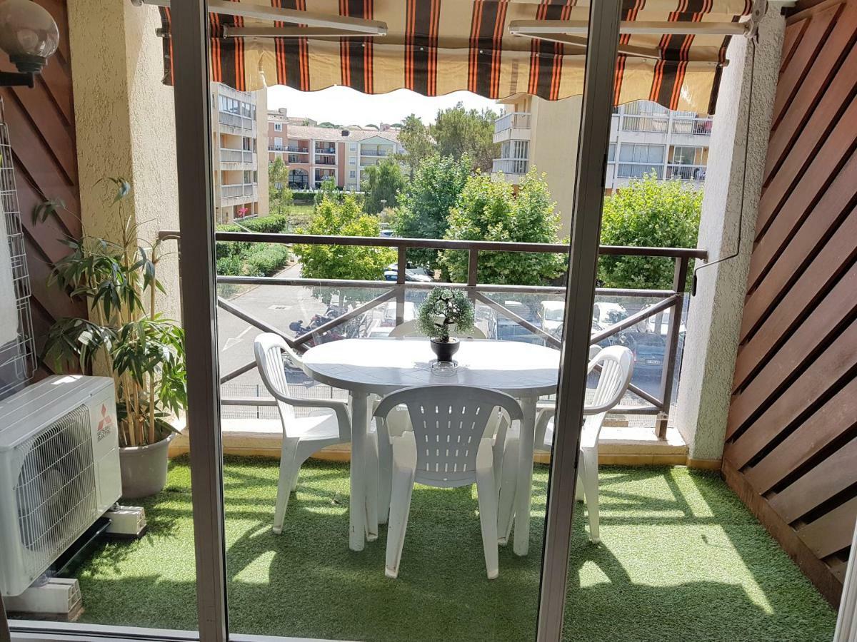 Les Coralines Apartment Сен Максим Екстериор снимка